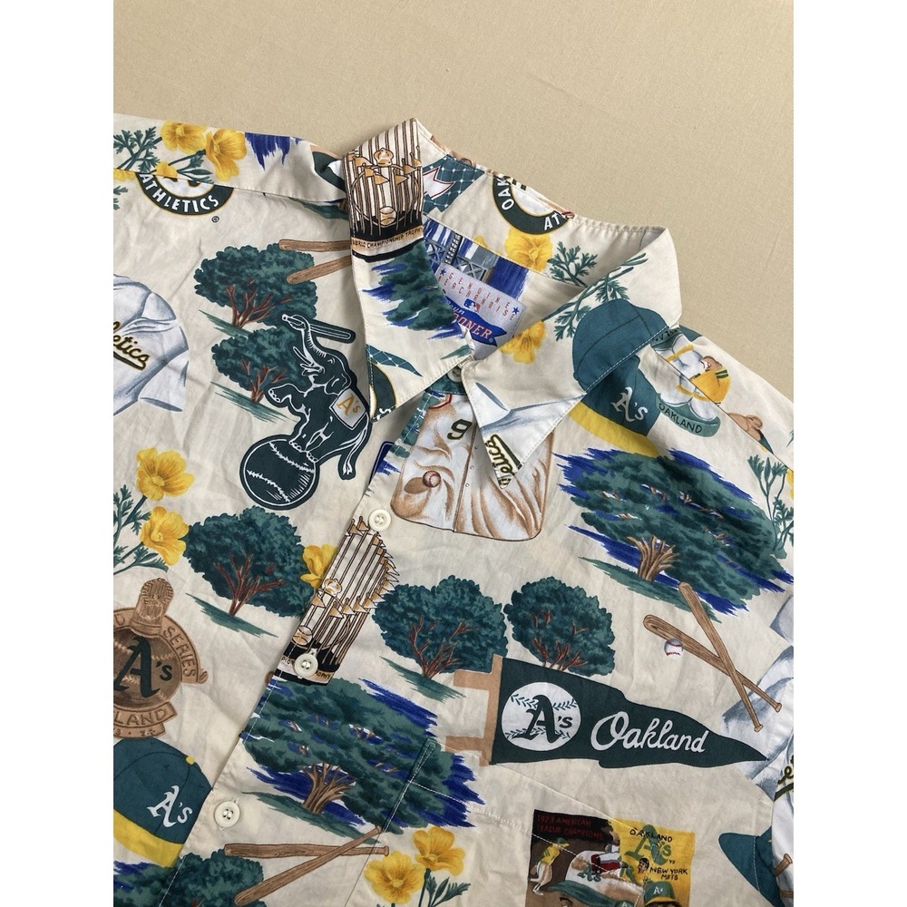 Oakland  A'S Vintage Reyn Spooner Button Down Hawaiian Shirt Men's XL Baseball